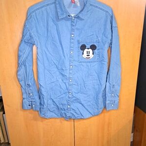 ⚡️2 / $10⚡️Disney Mickey Mouse Blue Denim Women's Shirt Light Weight Size 2